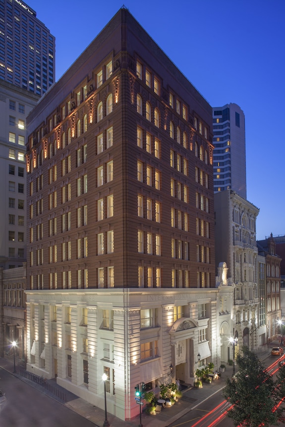 Discover the Global Elegance of International House Hotel