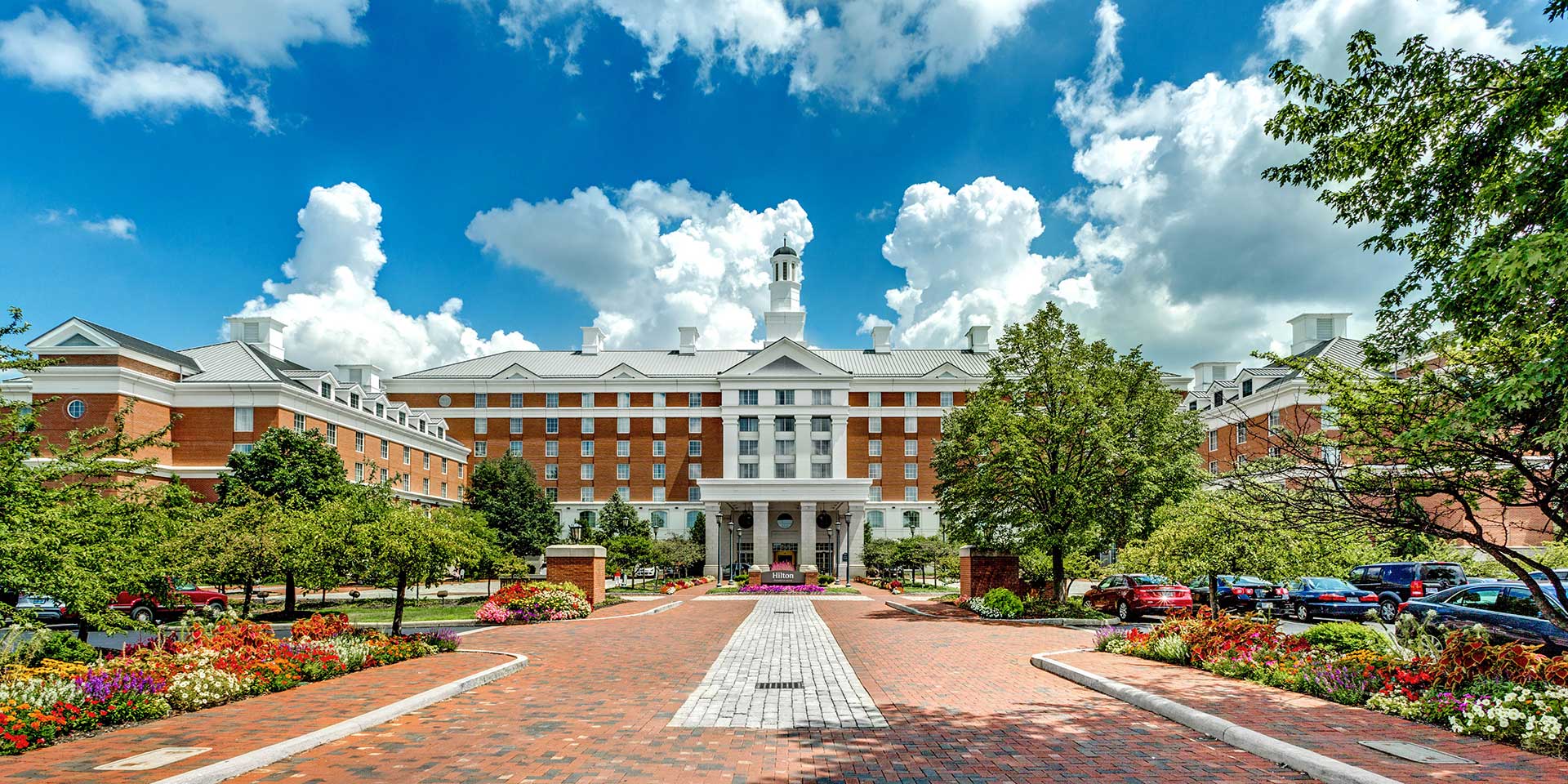 hotels near easton town center