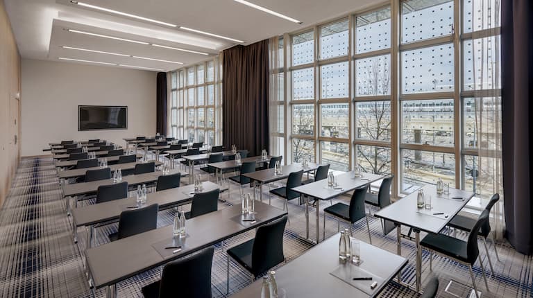 Experience Luxury at Hilton Munich Airport Hotel